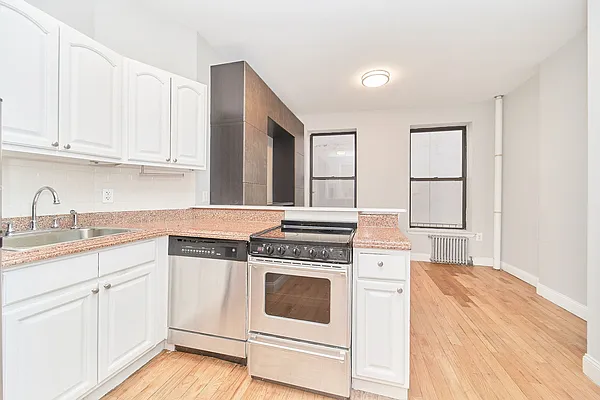 Rented by Living New York | media 8