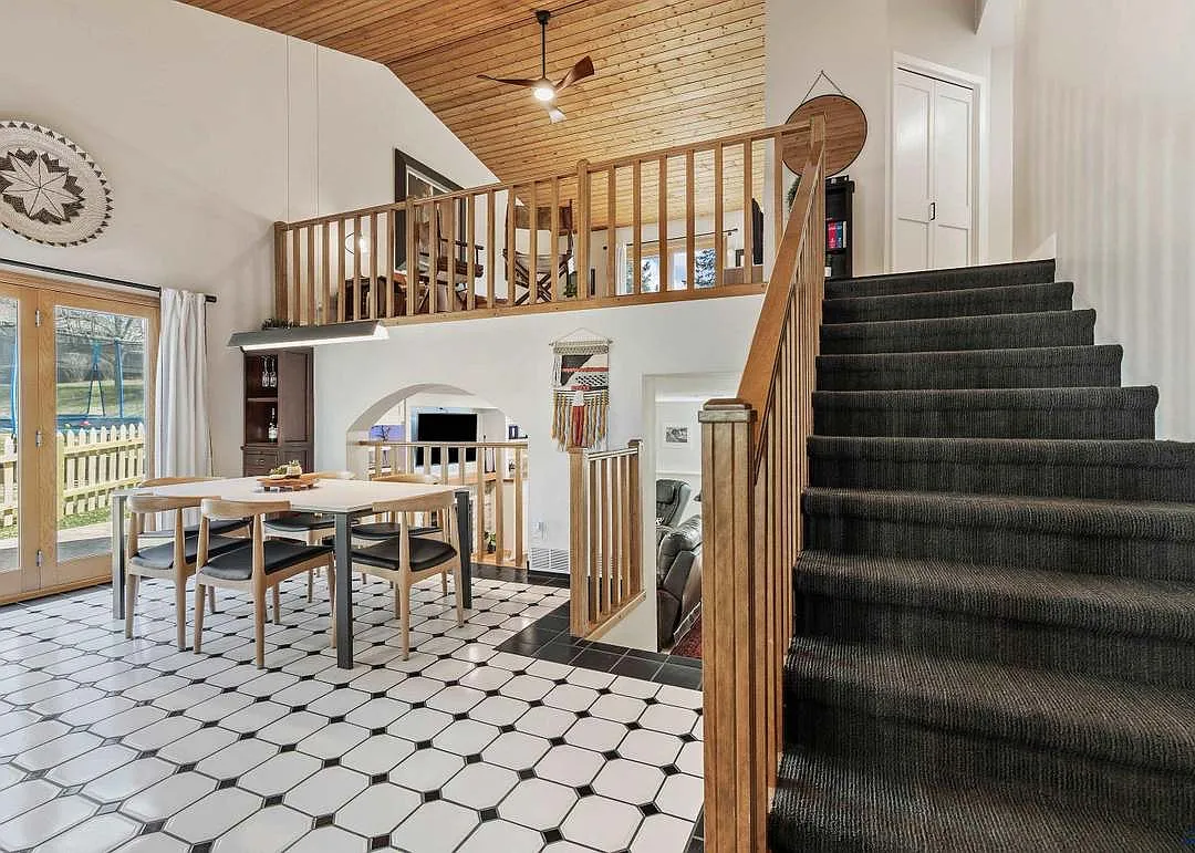 3 bed, 1925 sqft, $2,200 — Photo 3