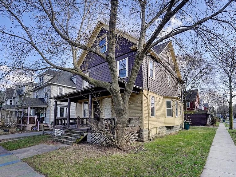 459 Parsells Ave — Photo 1