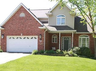 1332 Gerber Woods Dr, Edwardsville, IL 62025