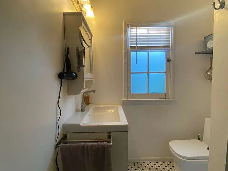 6537 Lexington Ave — Photo 38
