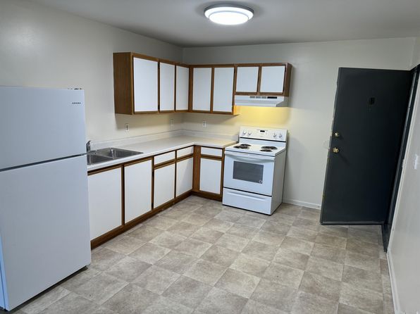 1130 Minns Dr #12, Machesney Park, IL 61115