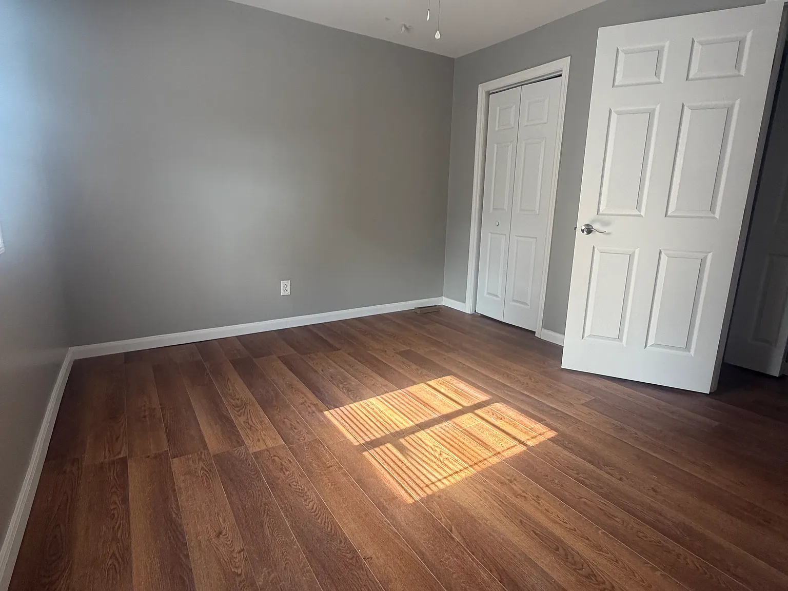 2 bed, 1000 sqft, $1,200 — Photo 2