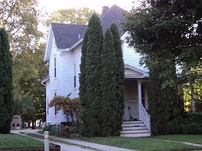 1st image of 987 N Seminary St