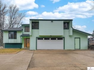 5702 N 80th St, Omaha, NE 68134