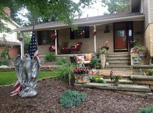 588 Overwood Rd, Akron, OH 44313