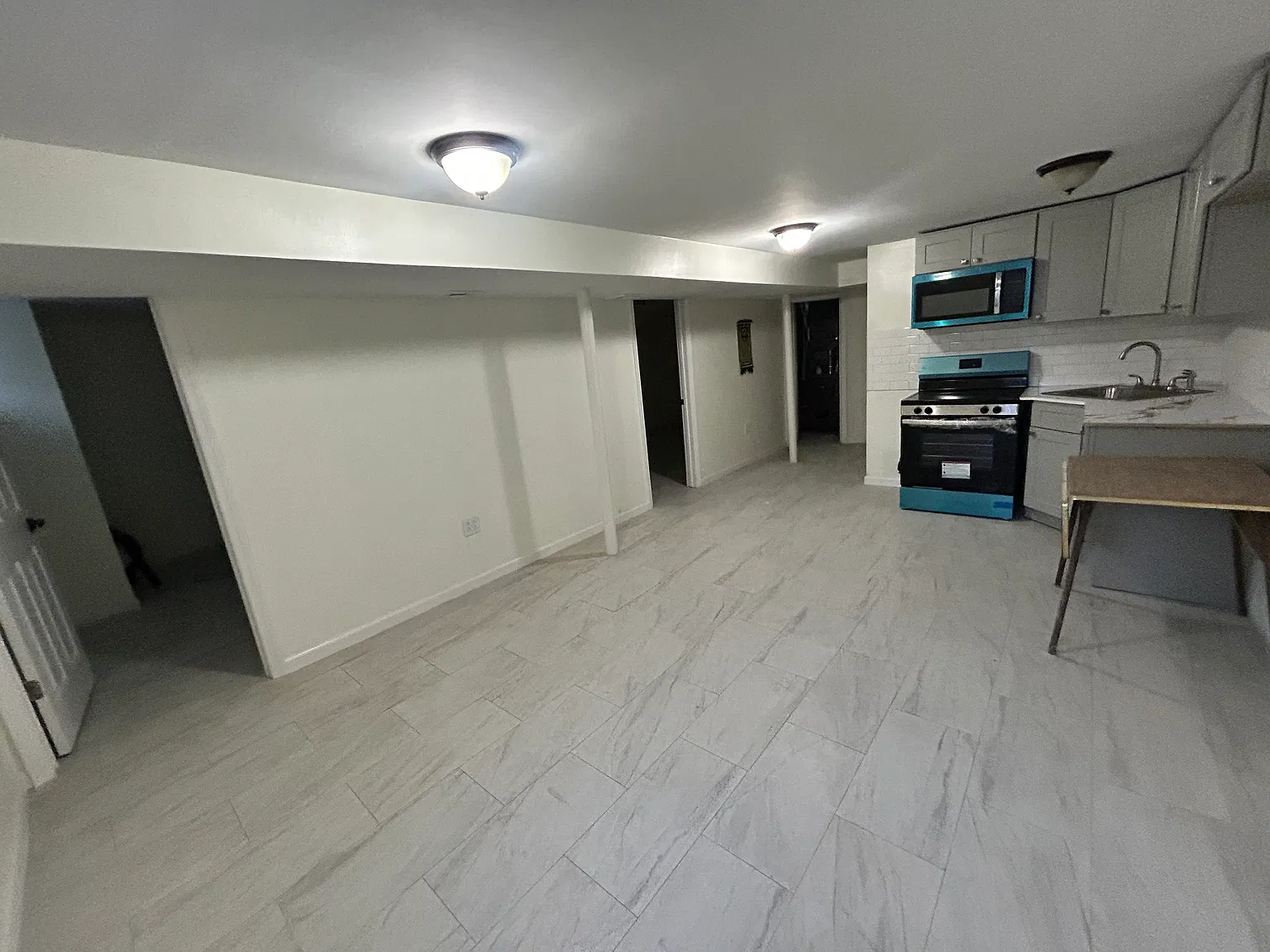 2 bed, 1400 sqft, $2,250 — Photo 1