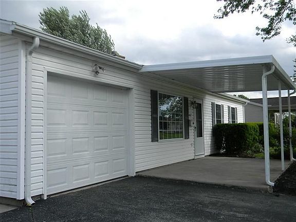 3rd image of 447 Richard Dr