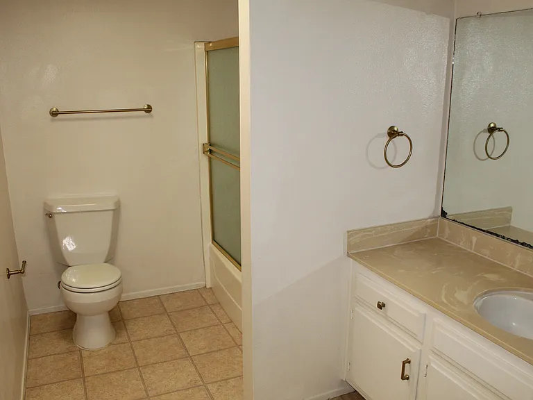 6254 Shoup Ave #1/2 — Photo 17