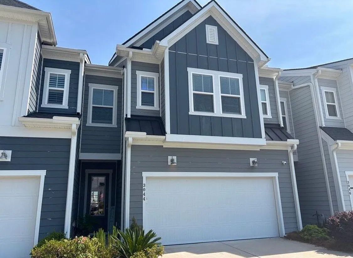 Emma Ln, Mount Pleasant — Photo 1