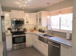 7521 Sheffingdell Dr, Charlotte, NC 28226