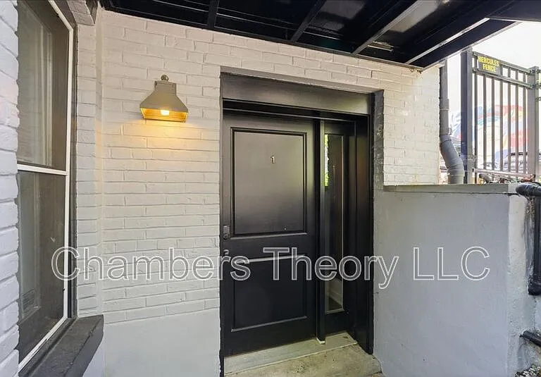 1516 Q St NW #1 — Photo 8