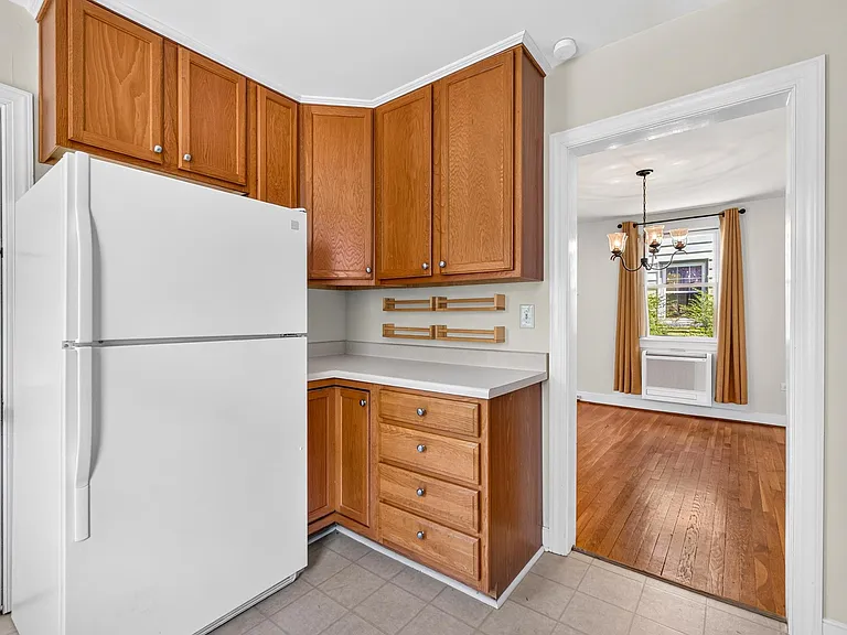 118 Summit St — Photo 31