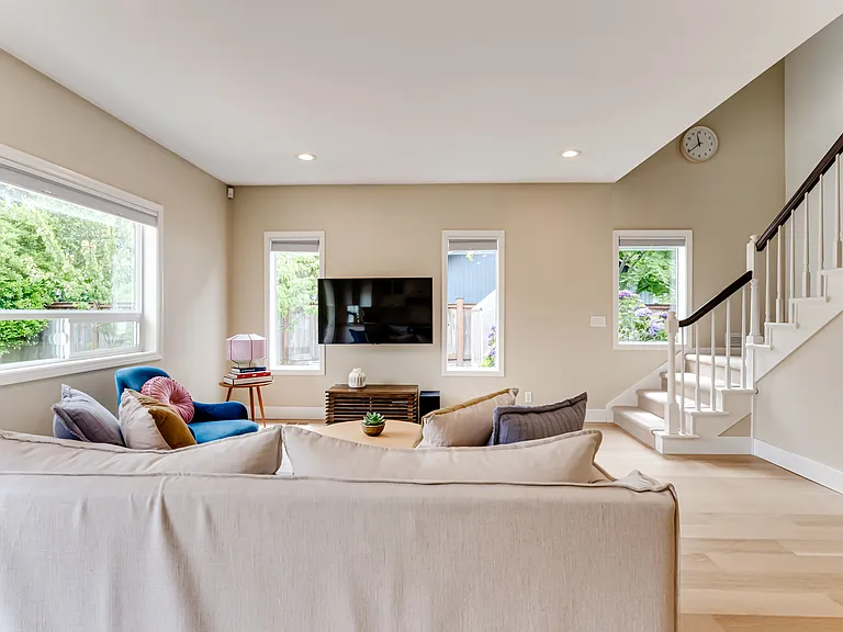 3375 Bardell Ave — Photo 20