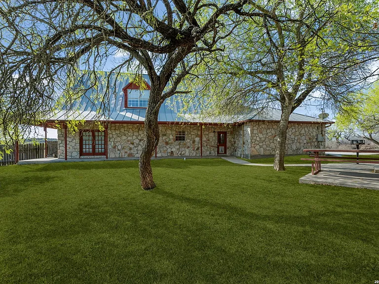360 Private Road 4619 — Photo 29