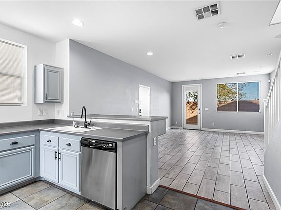 5th image of 5324 Pendergrass St