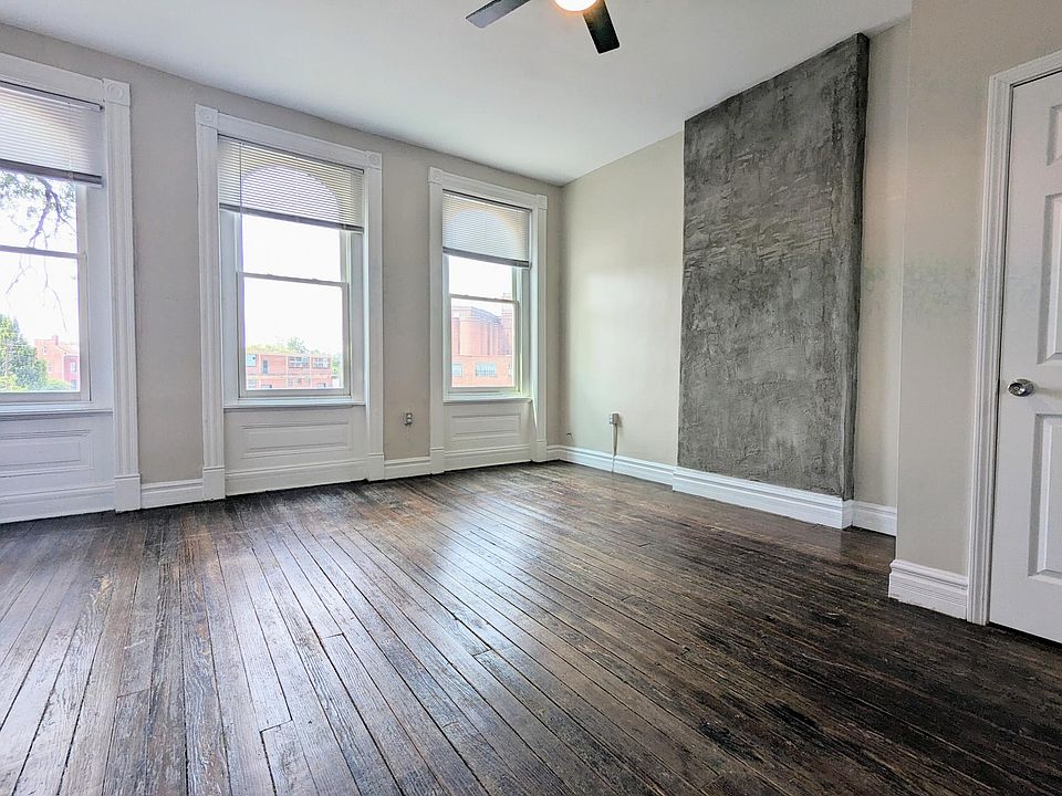 1st image of 3542A S Broadway S
