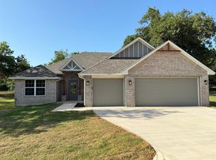 1244 Layla Ln, Blanchard, OK 73010