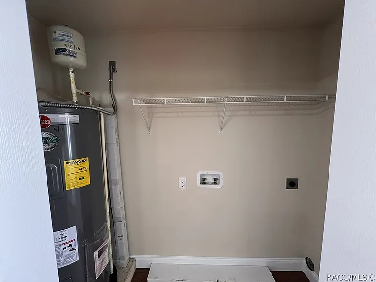 2223 County Road 445 — Photo 8