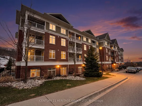 40 Horseshoe Blvd #305, Oro Medonte, ON L4M 4Y8