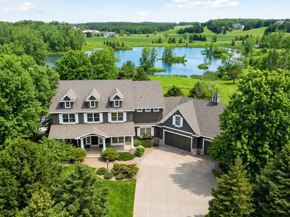 11535 Hillcrest Ct N, White Bear Lake, MN 55110