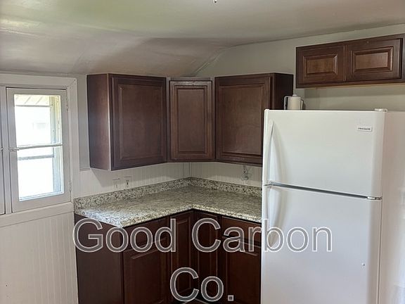 3rd image of 101 Miller St #2