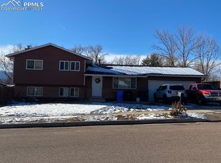 1332 Sanderson Ave, Colorado Springs, CO 80915