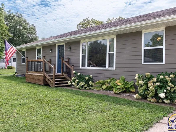 511 W Broadway St, Lebo, KS 66856