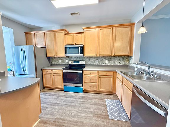 2nd image of 8428 Central Dr
