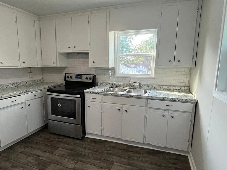 2227 Sullivan Rd #A — Photo 3