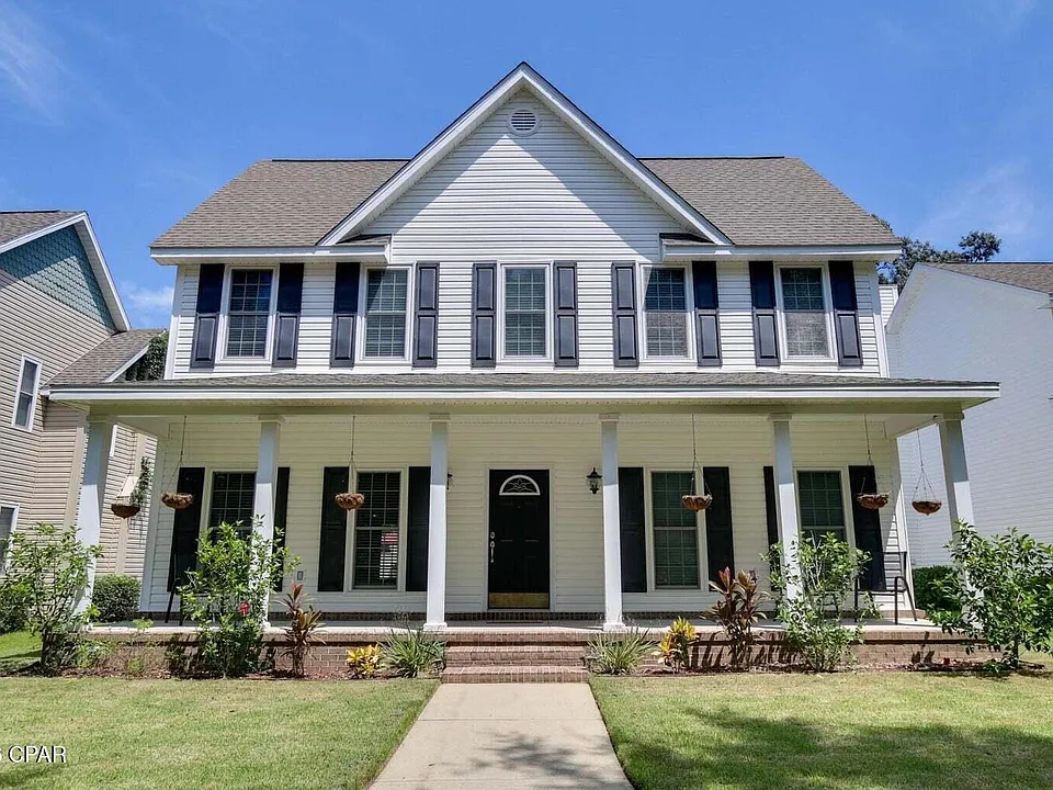 4026 Oak Forest Dr