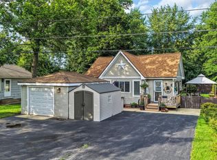 7557 Shorewood Dr, Salem, WI 53168