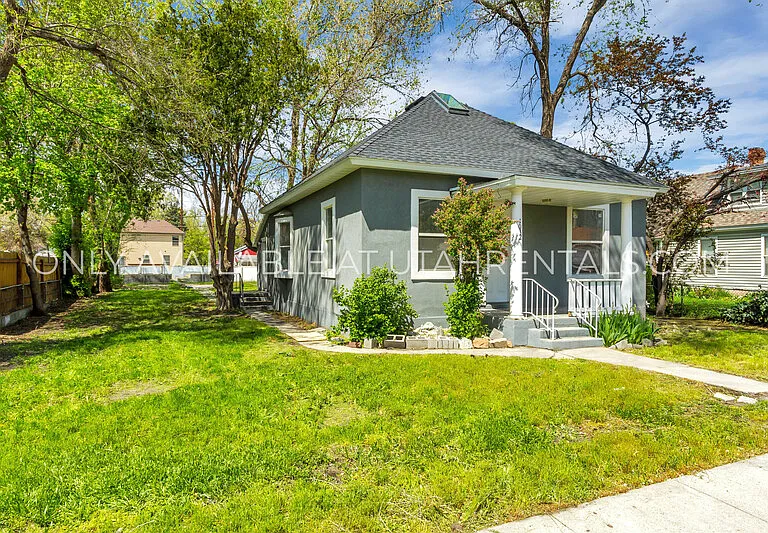 1032 S Jeremy St — Photo 3