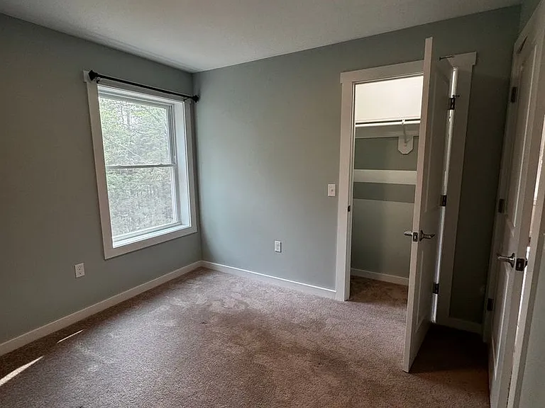 4 Gordon Ln — Photo 18