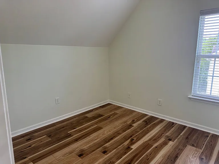 136 Madelia Pl — Photo 40