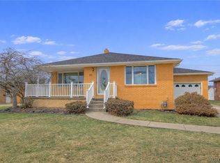 60 Goodrich Rd, Lackawanna, NY 14218