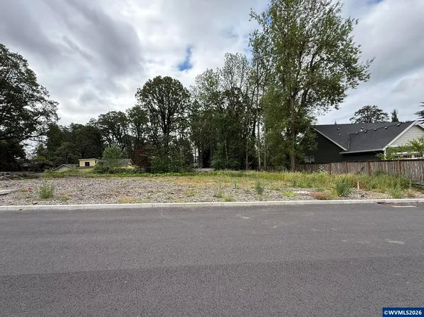 3117 SE Merlot Rd, Portland, OR 97267