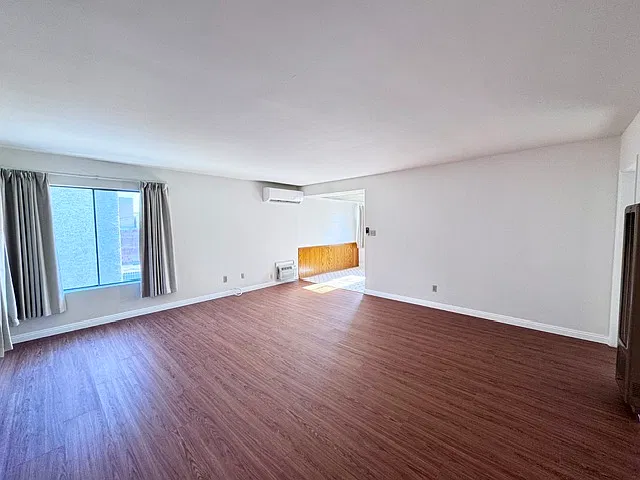 2 bed, 1000 sqft, $2,500 — Photo 4