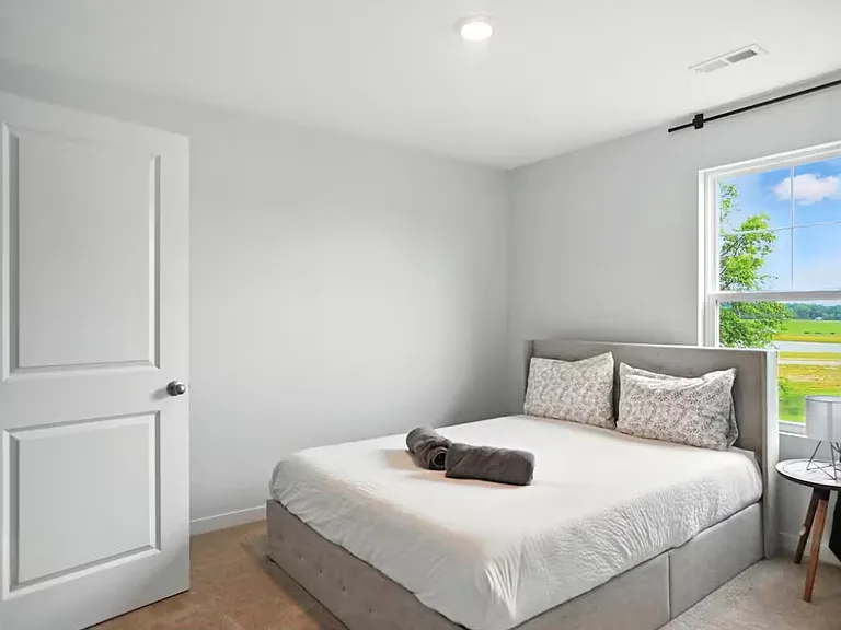 2731 Bellgrove Pl — Photo 11