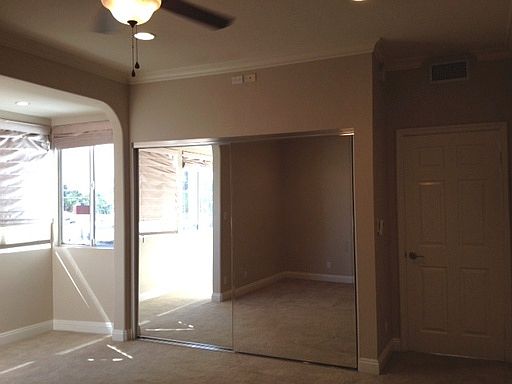5th image of 4741 Radford Ave APT 302