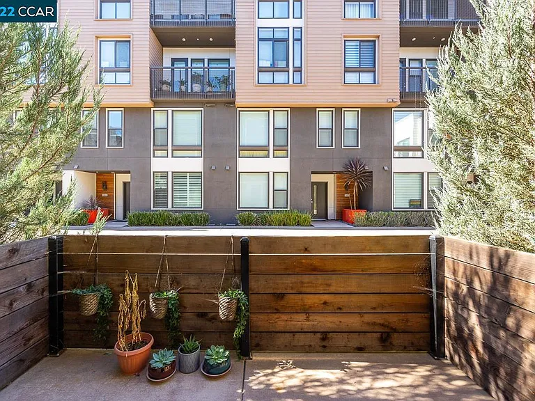 3634 Jubilee Cmn — Photo 21