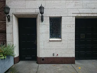 43 Perry Street in West Village