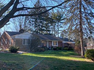 26779 Bloomfield Dr S, Lathrup Village, MI