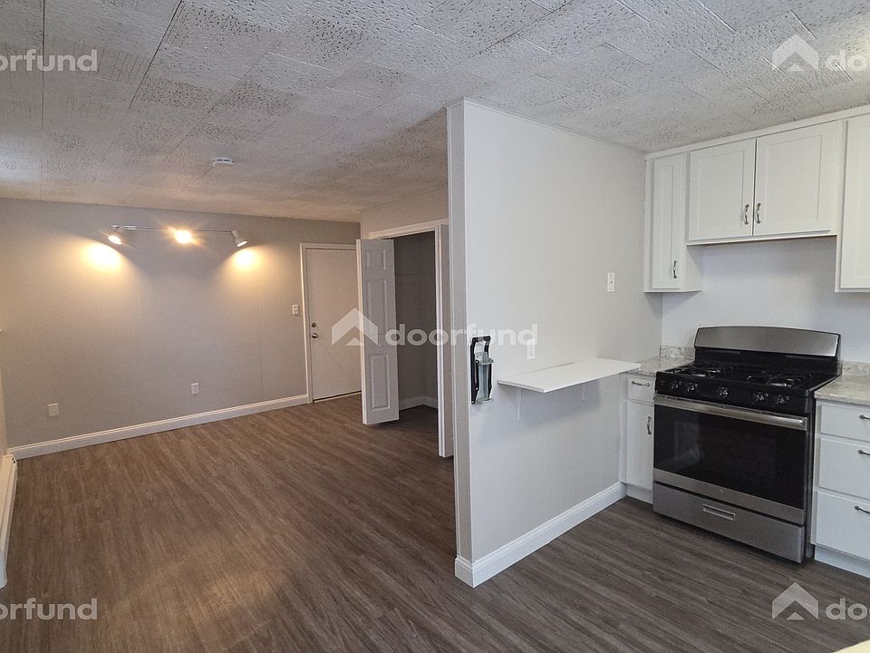 1st image of 16 Harvard Rd #2