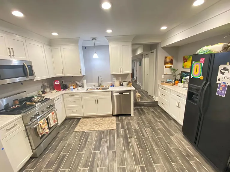 1019 Paris Ave #B — Photo 3