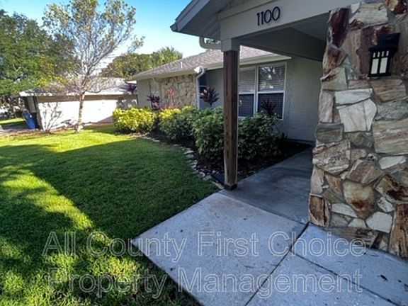 2nd image of 1100 Pepperidge Dr