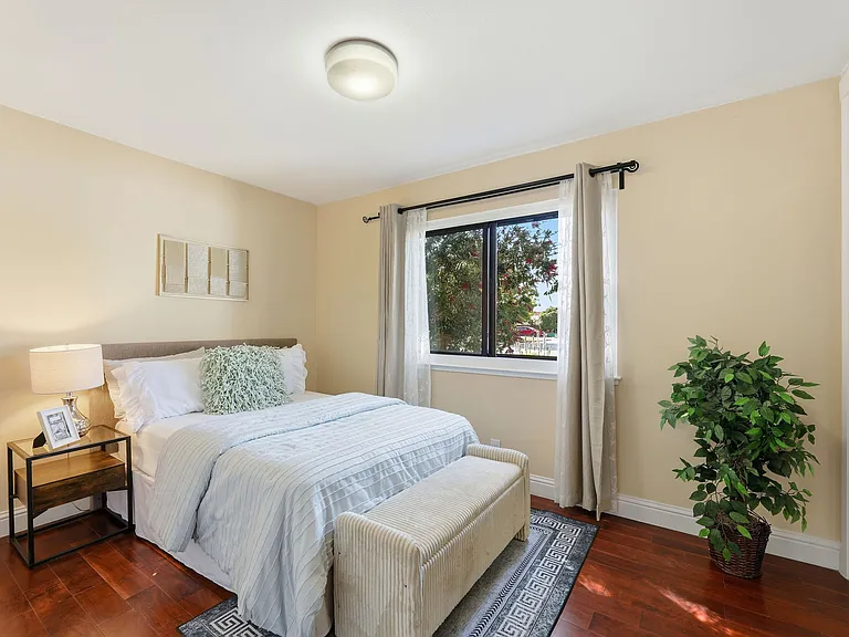 894 Orkney Ave — Photo 19