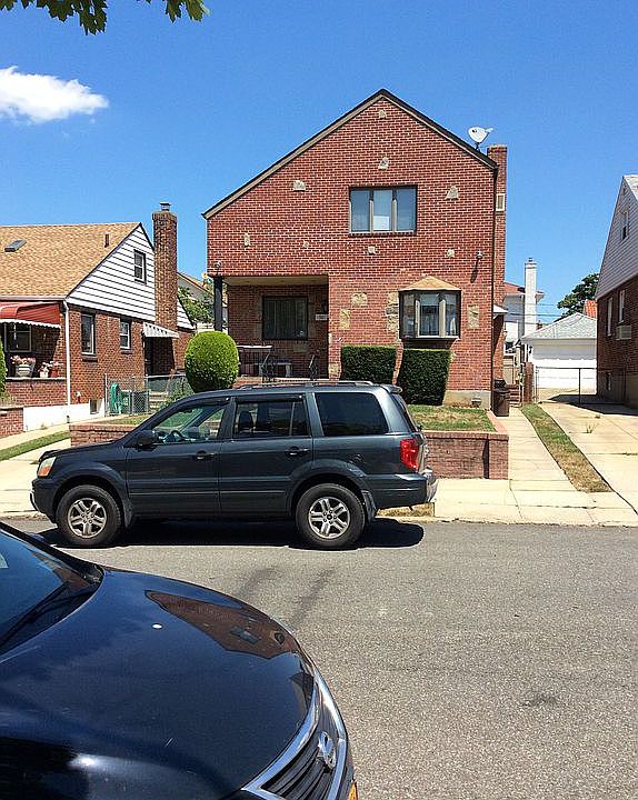 1st image of 5023 192nd St