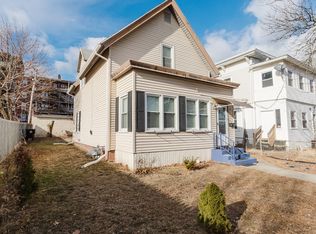 167 Oak St, Holyoke, MA 01040