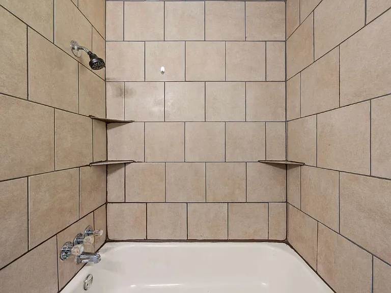 5213 Santa Rosa Dr — Photo 16